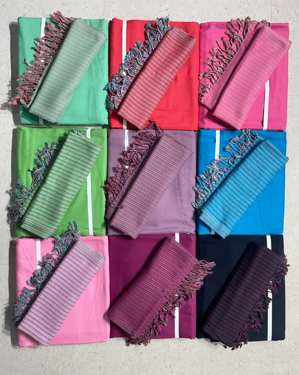 PLAIN SUIT WITH LINING STOLE